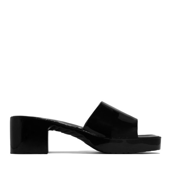 Woman’s black jelly mule sandal - Picture 2 of 9